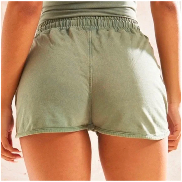 PRETTYLITTLETHING Khaki Washed High Waisted Runner US Shorts M NWT UK Size L - Picture 6 of 9